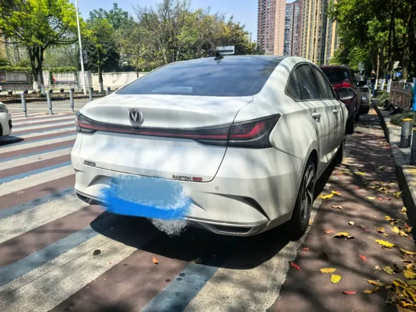 2023 ChangAn Raeton Plus 1.5T 188HP L4 7DCT,autocango,china used car exporter,china ev exporter,chinese used car exporter,chinese used ev exporter