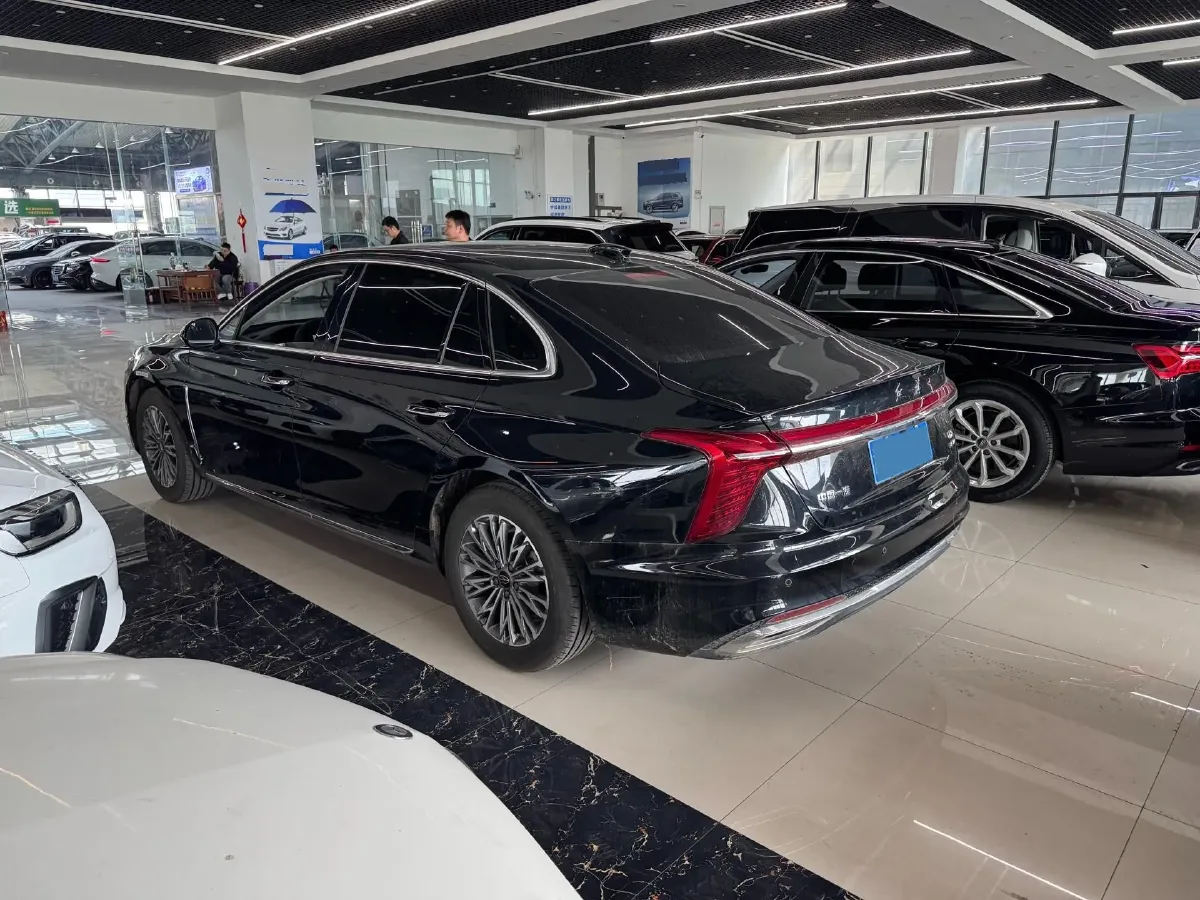 2023 HongQi H5 1.5T 169HP L4 7DCT,autocango,china used car exporter,china ev exporter,chinese used car exporter,chinese used ev exporter