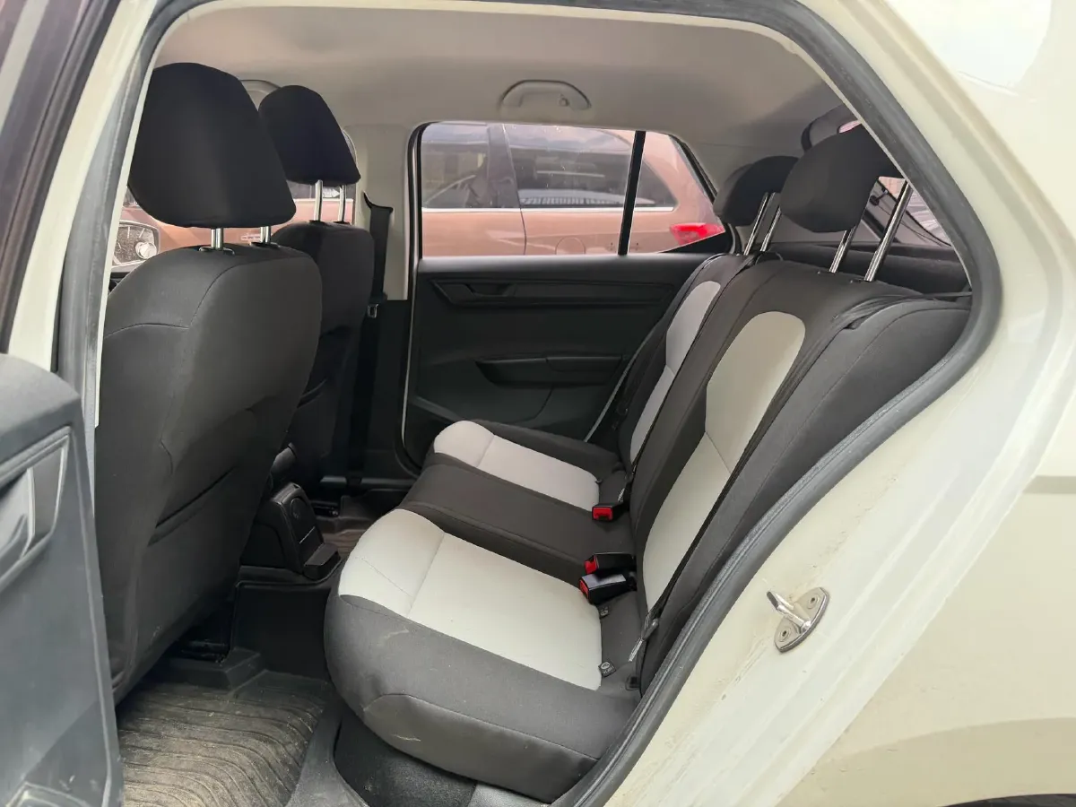 2017 Skoda Fabia 1.4L 90HP L4 6AT,autocango,china used car exporter,china ev exporter,chinese used car exporter,chinese used ev exporter