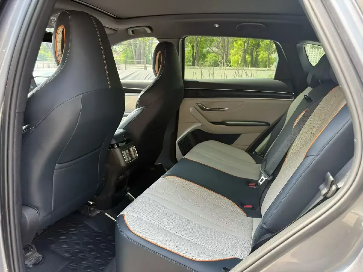 2022 Hyundai Tucson 2.0L 150HP L4 6AT Hybrid,autocango,china used car exporter,china ev exporter,chinese used car exporter,chinese used ev exporter