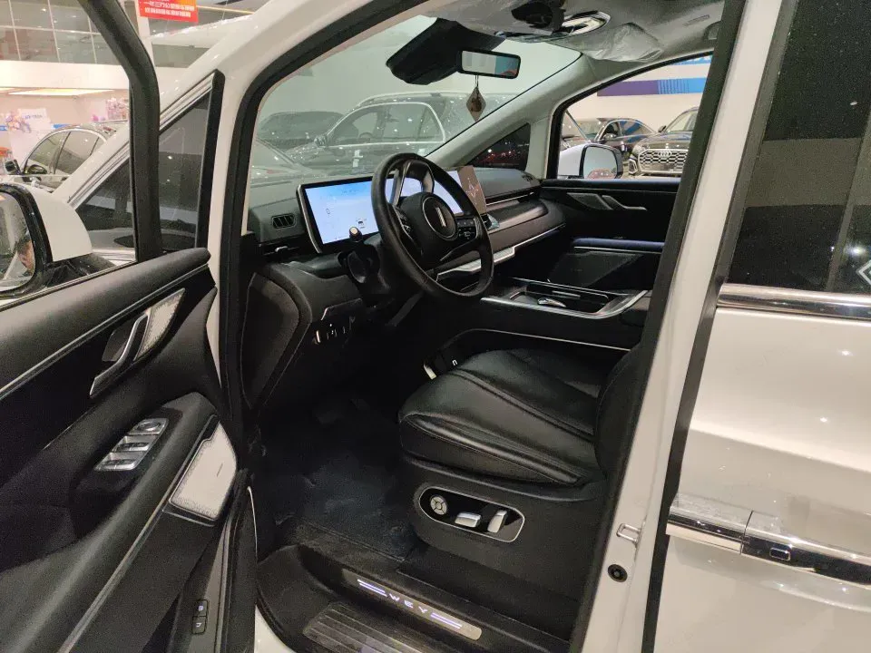 2024 Voyah ZhuiGuang 1.5T 136HP L4 PHEV 43KWH,autocango,china used car exporter,china ev exporter,chinese used car exporter,chinese used ev exporter