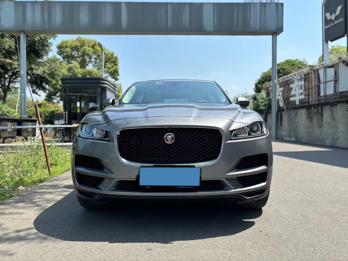 2020 Jaguar F-PACE 2.0T 250HP L4 8AT,autocango,china used car exporter,china ev exporter,chinese used car exporter,chinese used ev exporter