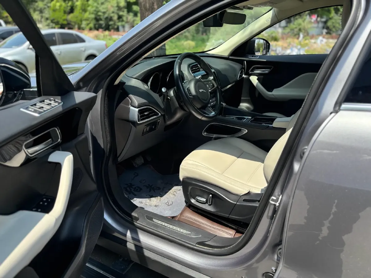 2020 Jaguar F-PACE 2.0T 250HP L4 8AT,autocango,china used car exporter,china ev exporter,chinese used car exporter,chinese used ev exporter