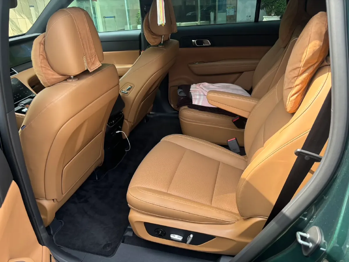 2021 Li ONE Range Extended 131HP REEV 40.5KWH,autocango,china used car exporter,china ev exporter,chinese used car exporter,chinese used ev exporter