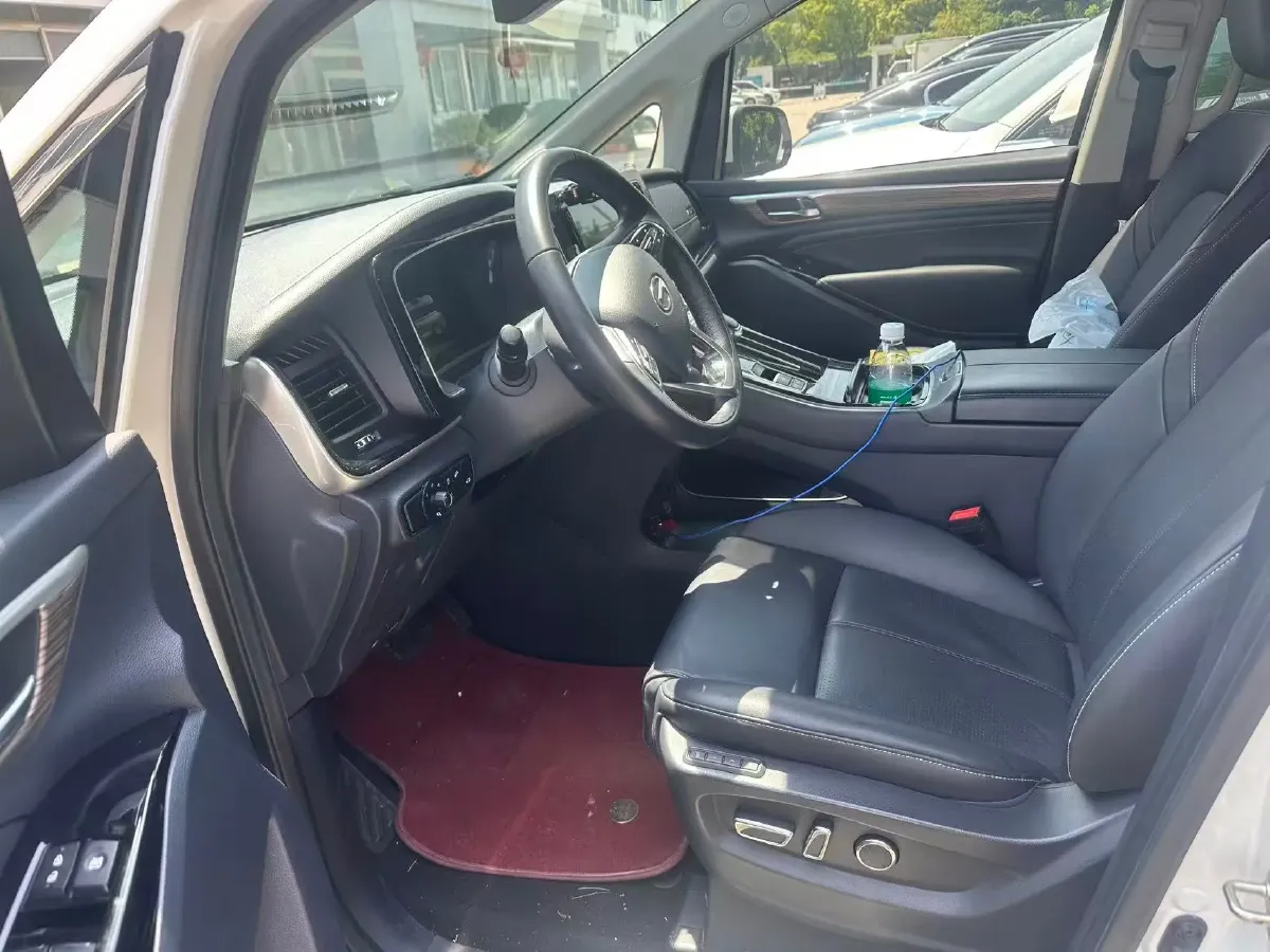 2021 GAC Trumpchi M8 2.0T 252HP L4 8AT,autocango,china used car exporter,china ev exporter,chinese used car exporter,chinese used ev exporter