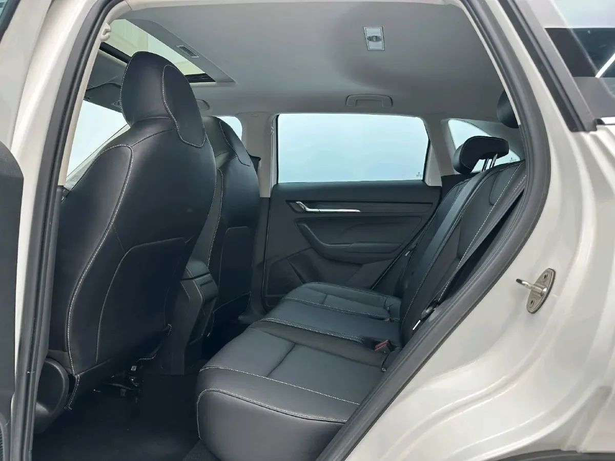 2021 Skoda Kamiq 1.5L 112HP L4 6AT,autocango,china used car exporter,china ev exporter,chinese used car exporter,chinese used ev exporter