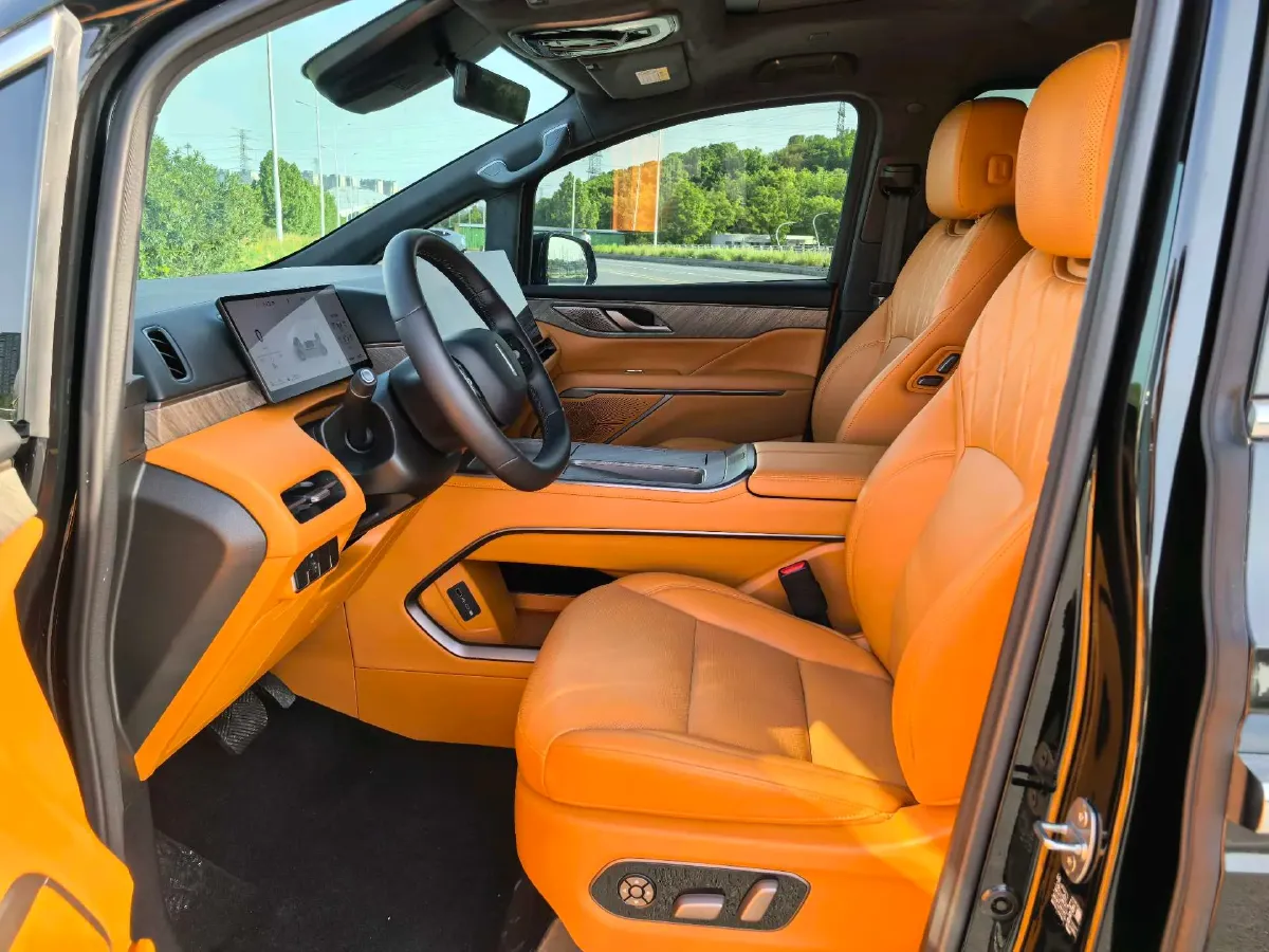 2025 WEY HighMountain 1.5T 170HP L4 4DHT PHEV,autocango,china used car exporter,china ev exporter,chinese used car exporter,chinese used ev exporter