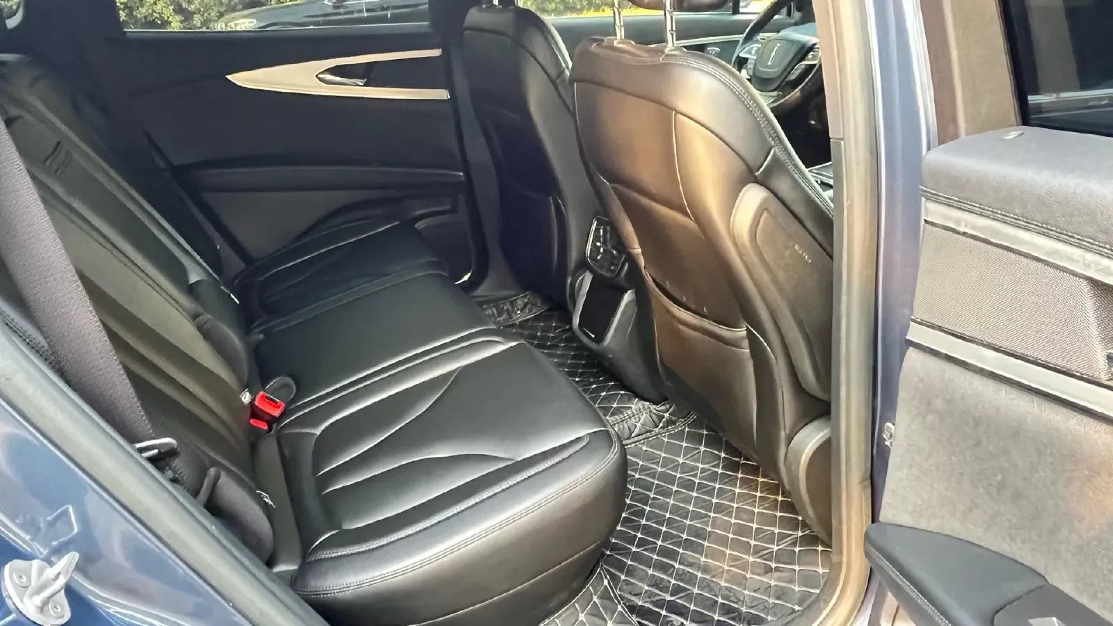 2019 Lincoln Nautilus 2.0T 235HP L4 8AT,autocango,china used car exporter,china ev exporter,chinese used car exporter,chinese used ev exporter