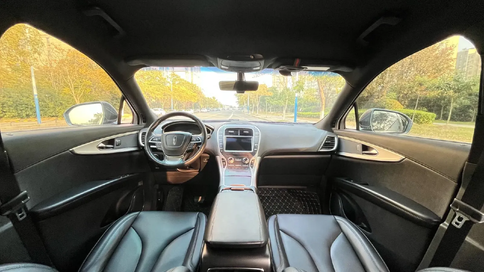 2019 Lincoln Nautilus 2.0T 235HP L4 8AT,autocango,china used car exporter,china ev exporter,chinese used car exporter,chinese used ev exporter