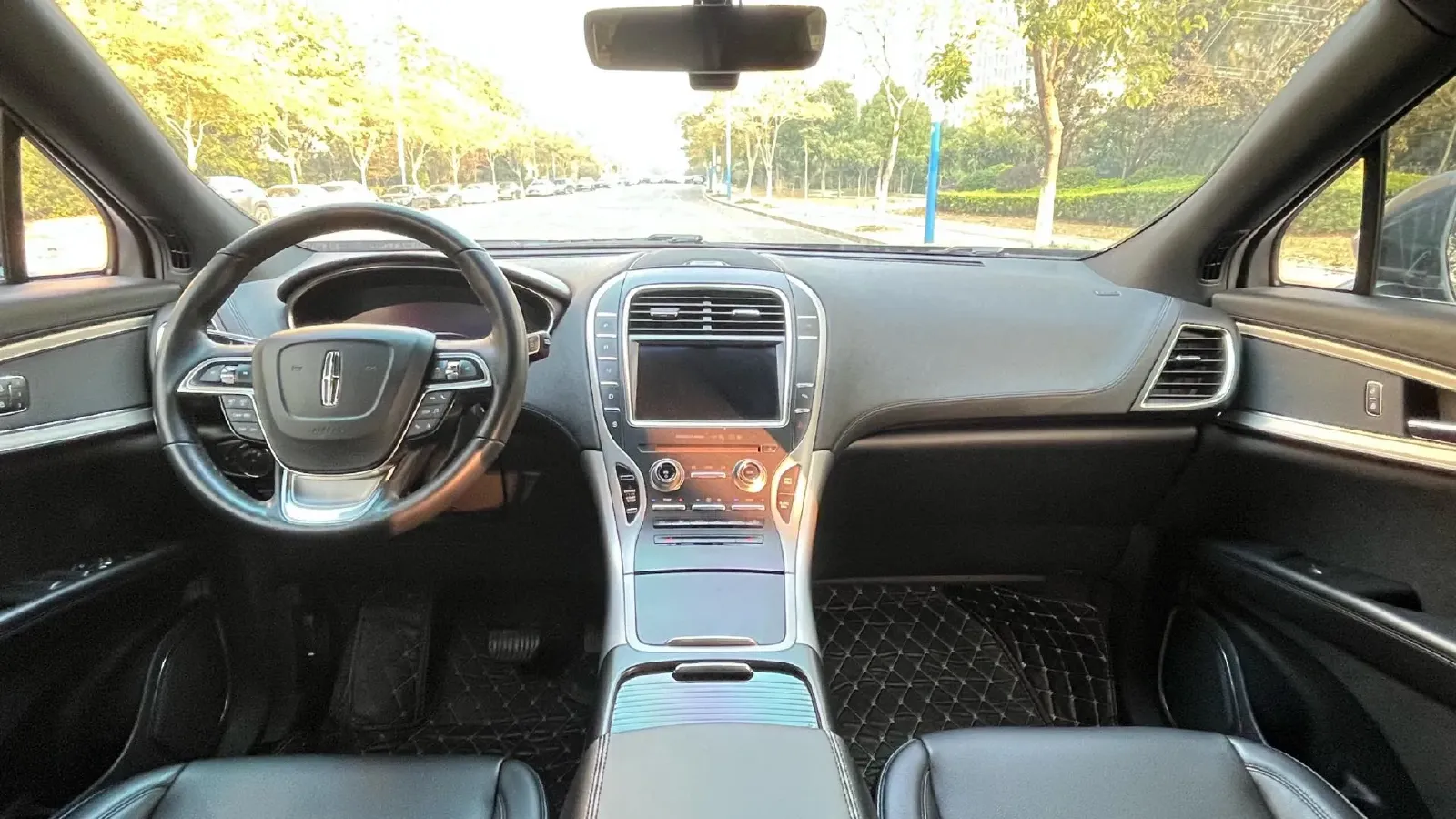 2019 Lincoln Nautilus 2.0T 235HP L4 8AT,autocango,china used car exporter,china ev exporter,chinese used car exporter,chinese used ev exporter