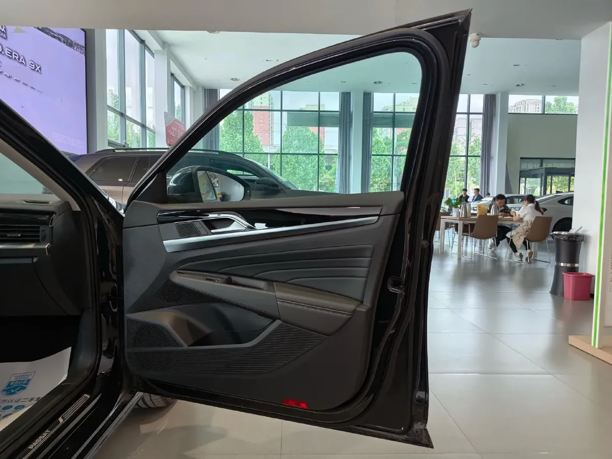 2025 Volkswagen Passat 2.0T 220HP L4 7DCT,autocango,china used car exporter,china ev exporter,chinese used car exporter,chinese used ev exporter