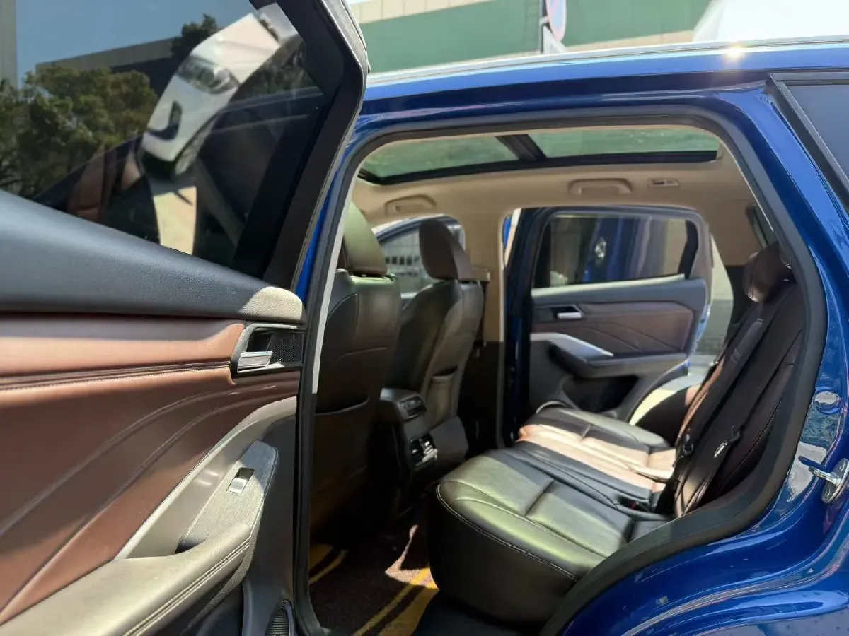 2018 WEY VV6 2.0T 197HP L4 7DCT,autocango,china used car exporter,china ev exporter,chinese used car exporter,chinese used ev exporter