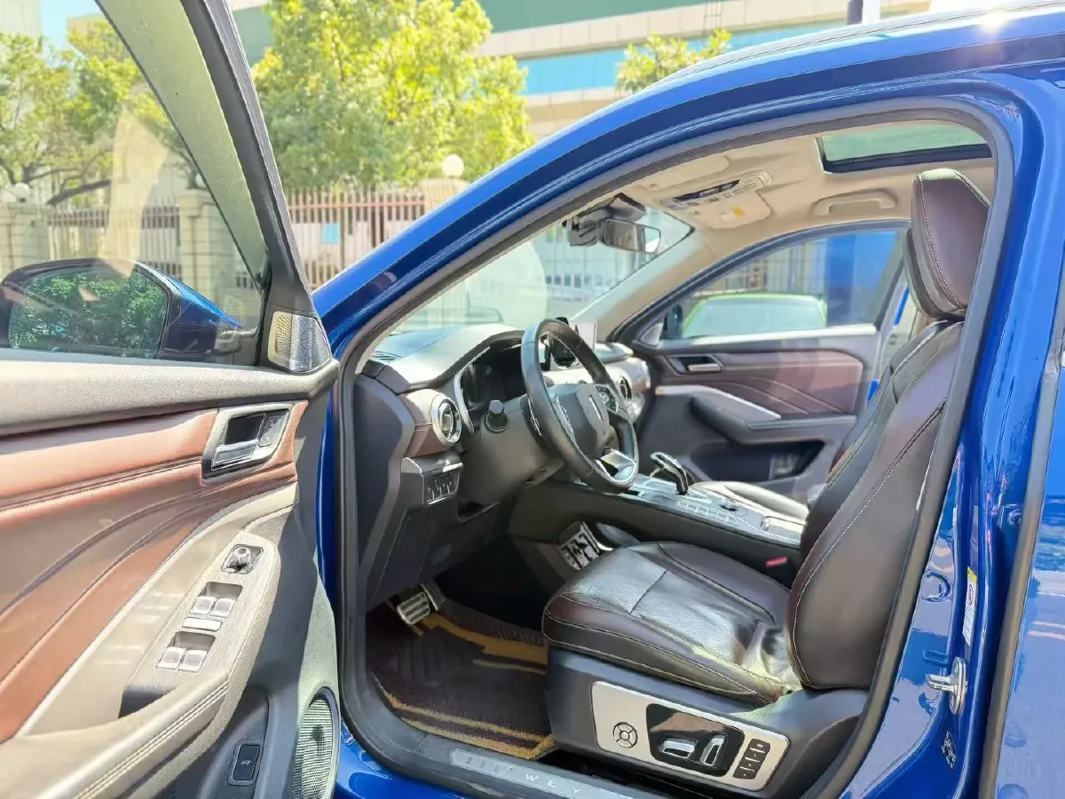 2018 WEY VV6 2.0T 197HP L4 7DCT,autocango,china used car exporter,china ev exporter,chinese used car exporter,chinese used ev exporter