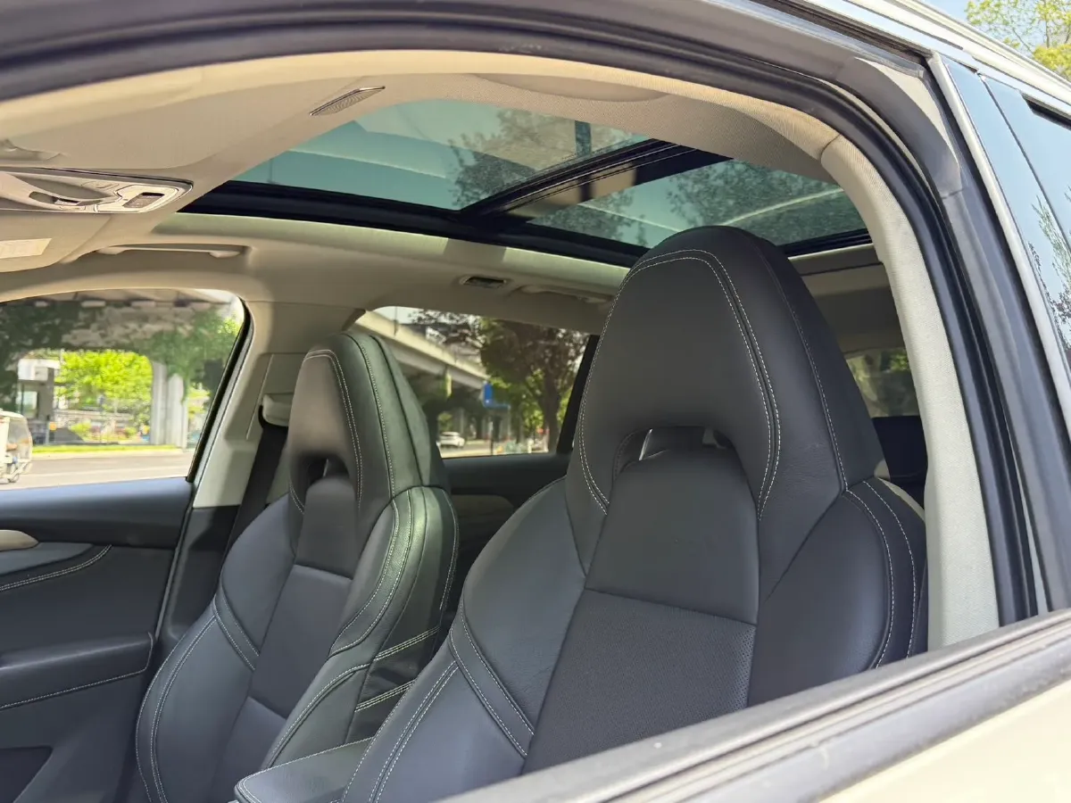 2017 Foton Sauvana 2.0T 218HP L4 6AT,autocango,china used car exporter,china ev exporter,chinese used car exporter,chinese used ev exporter