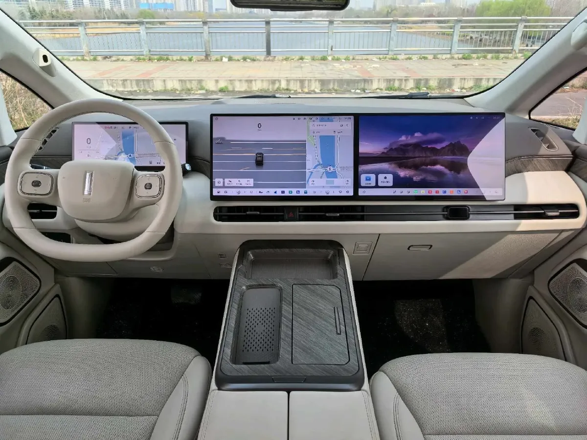 2025 WEY HighMountain 1.5T 170HP L4 4DHT PHEV,autocango,china used car exporter,china ev exporter,chinese used car exporter,chinese used ev exporter