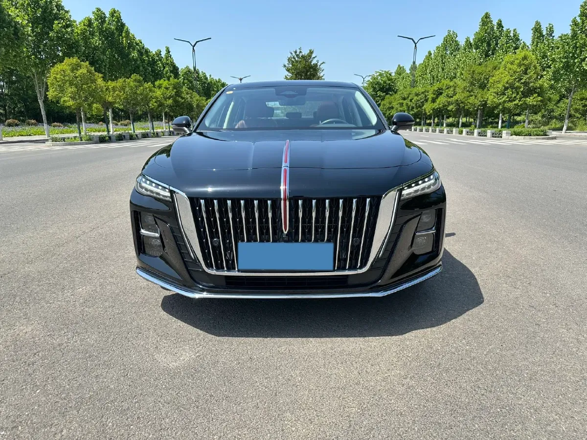 2024 HongQi H5 2.0T 224HP L4 8AT,autocango,china used car exporter,china ev exporter,chinese used car exporter,chinese used ev exporter