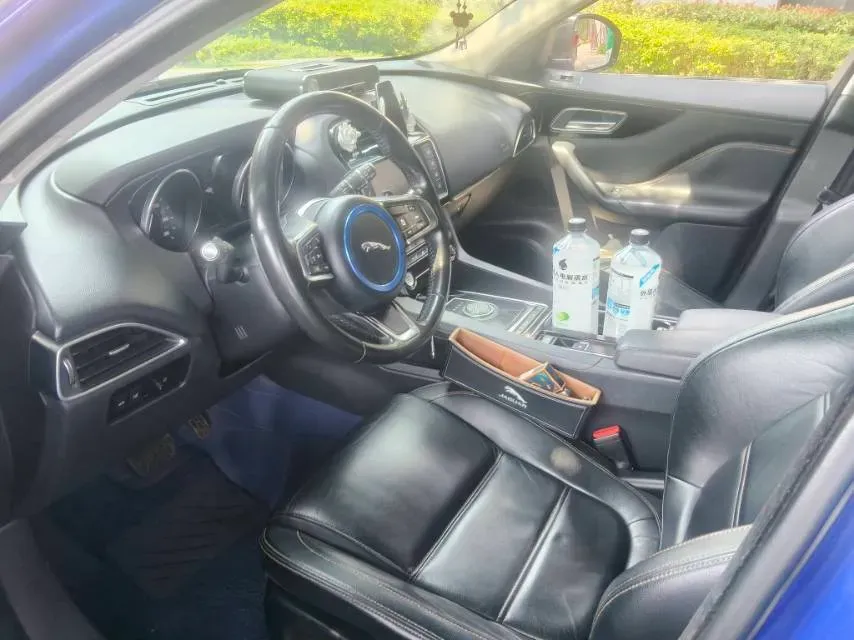2018 Jaguar F-PACE 2.0T 250HP L4 8AT,autocango,china used car exporter,china ev exporter,chinese used car exporter,chinese used ev exporter