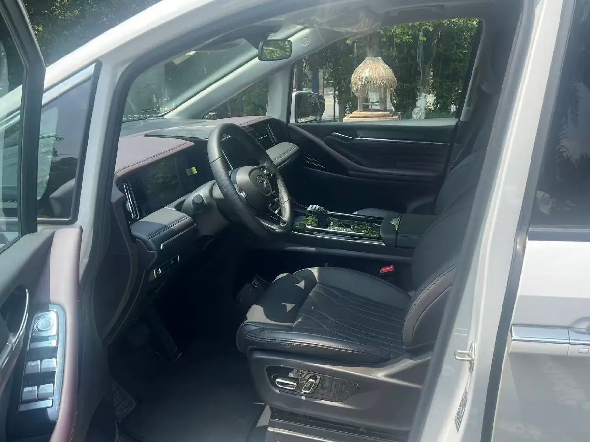 2023 GAC Trumpchi M8 2.0T 252HP L4 8AT,autocango,china used car exporter,china ev exporter,chinese used car exporter,chinese used ev exporter