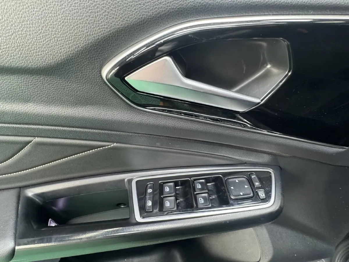 2022 Jetta VS7 1.4T 150HP L4 6AT,autocango,china used car exporter,china ev exporter,chinese used car exporter,chinese used ev exporter