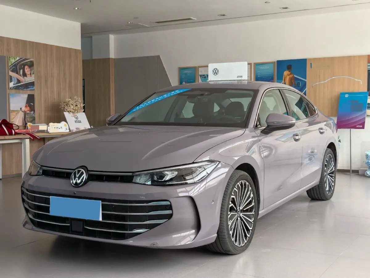 2025 Volkswagen Passat 2.0T 220HP L4 7DCT,autocango,china used car exporter,china ev exporter,chinese used car exporter,chinese used ev exporter