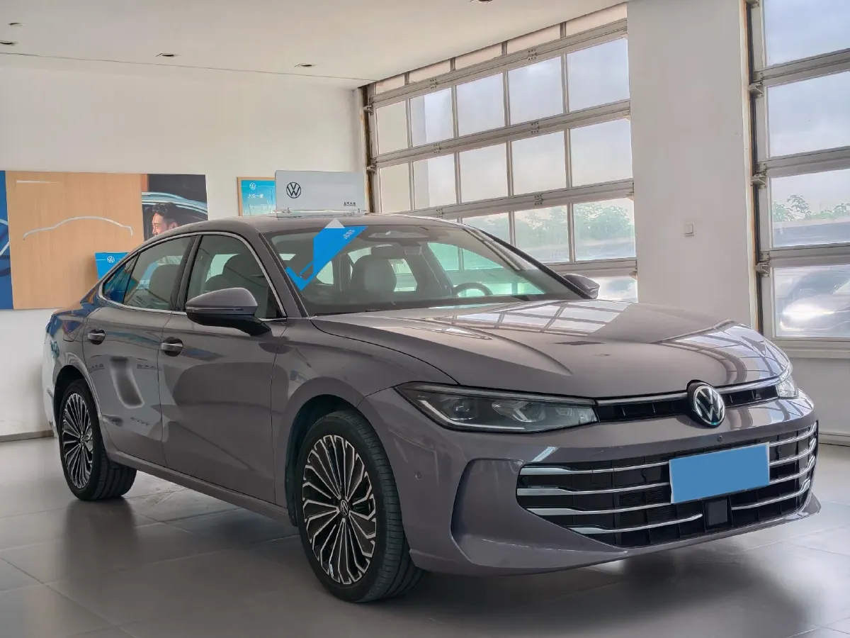 2025 Volkswagen Passat 2.0T 220HP L4 7DCT,autocango,china used car exporter,china ev exporter,chinese used car exporter,chinese used ev exporter