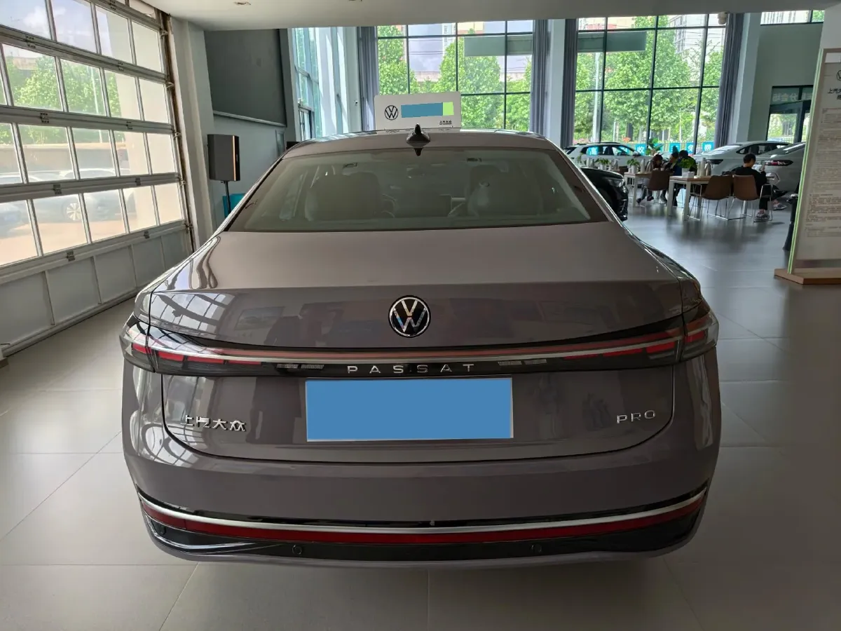 2025 Volkswagen Passat 2.0T 220HP L4 7DCT,autocango,china used car exporter,china ev exporter,chinese used car exporter,chinese used ev exporter