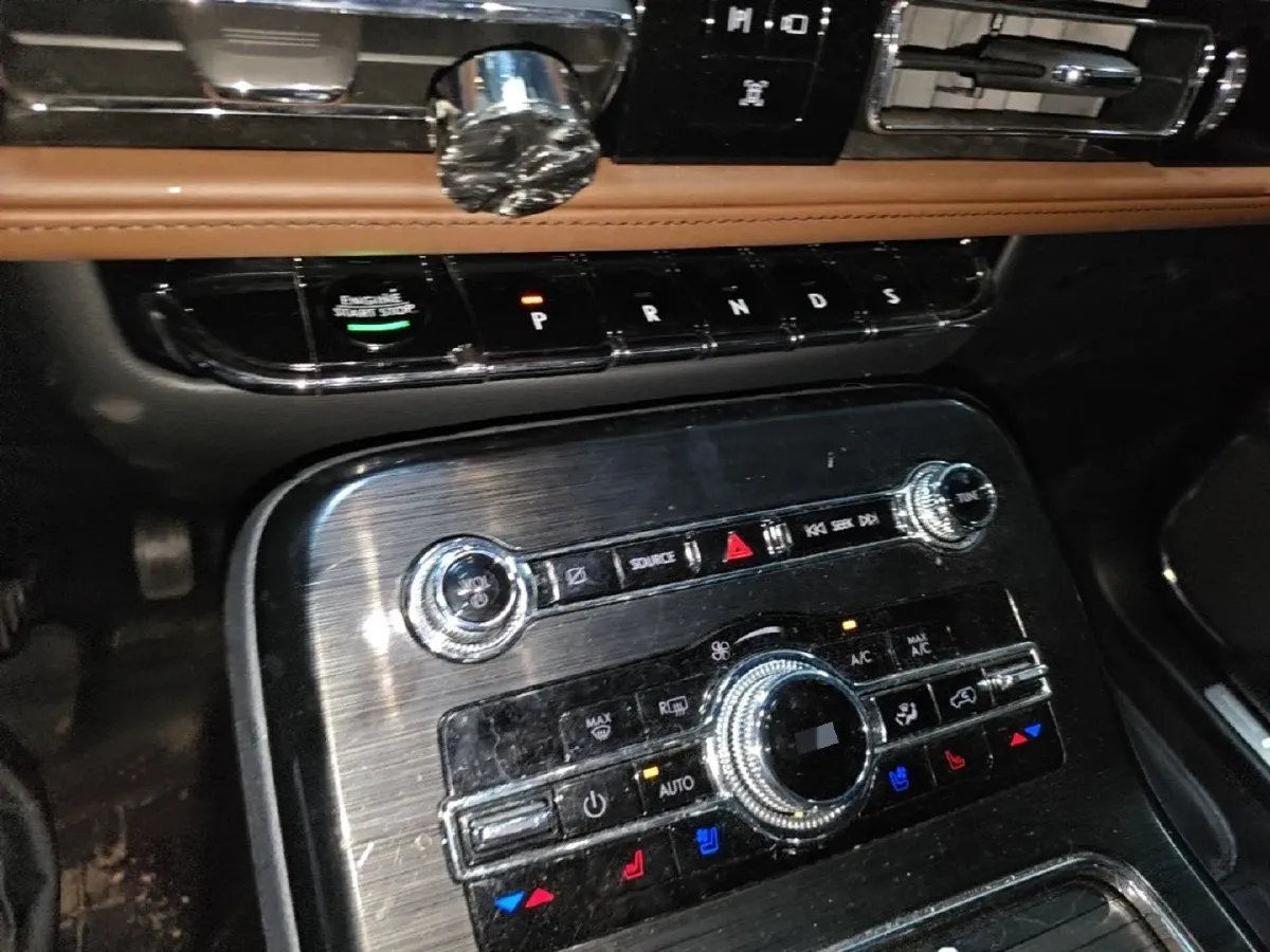 2021 Lincoln Nautilus 2.7T 322HP V6 8AT,autocango,china used car exporter,china ev exporter,chinese used car exporter,chinese used ev exporter