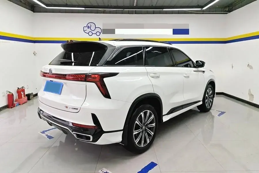 2024 ChangAn CS75 Plus 1.5T 188HP L4 8AT,autocango,china used car exporter,china ev exporter,chinese used car exporter,chinese used ev exporter