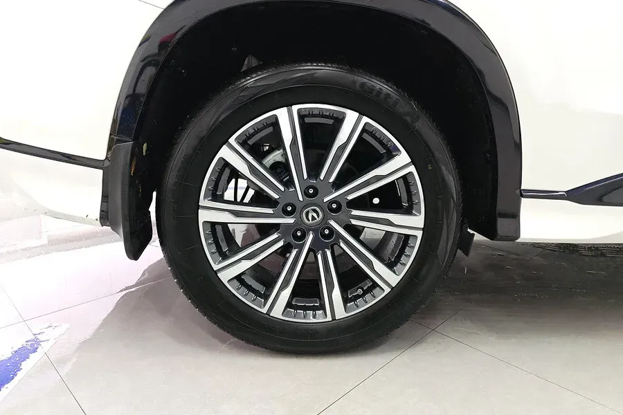 2024 ChangAn CS75 Plus 1.5T 188HP L4 8AT,autocango,china used car exporter,china ev exporter,chinese used car exporter,chinese used ev exporter