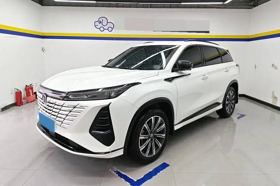 2024 ChangAn CS75 Plus 1.5T 188HP L4 8AT,autocango,china used car exporter,china ev exporter,chinese used car exporter,chinese used ev exporter