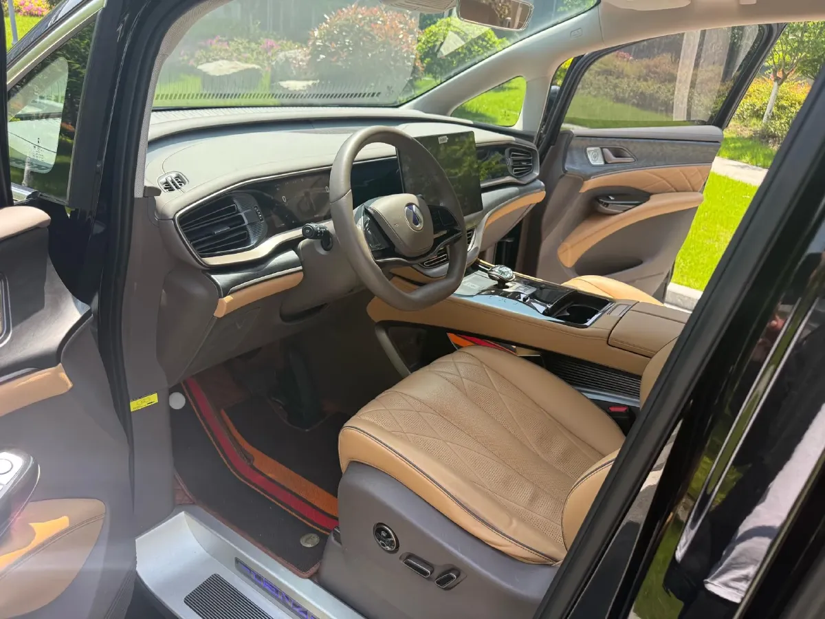 2022 HongQi HS7 3.0T 337HP V6 8AT,autocango,china used car exporter,china ev exporter,chinese used car exporter,chinese used ev exporter