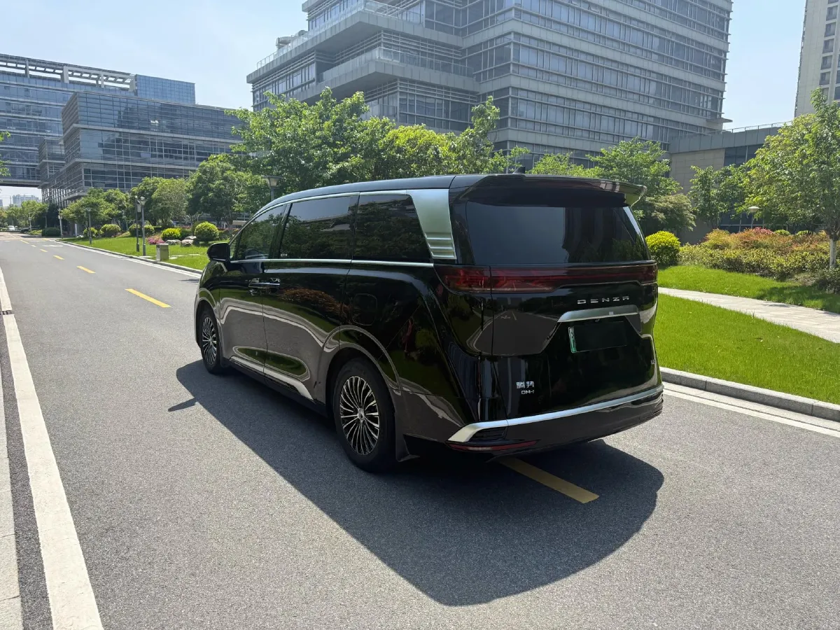 2022 HongQi HS7 3.0T 337HP V6 8AT,autocango,china used car exporter,china ev exporter,chinese used car exporter,chinese used ev exporter