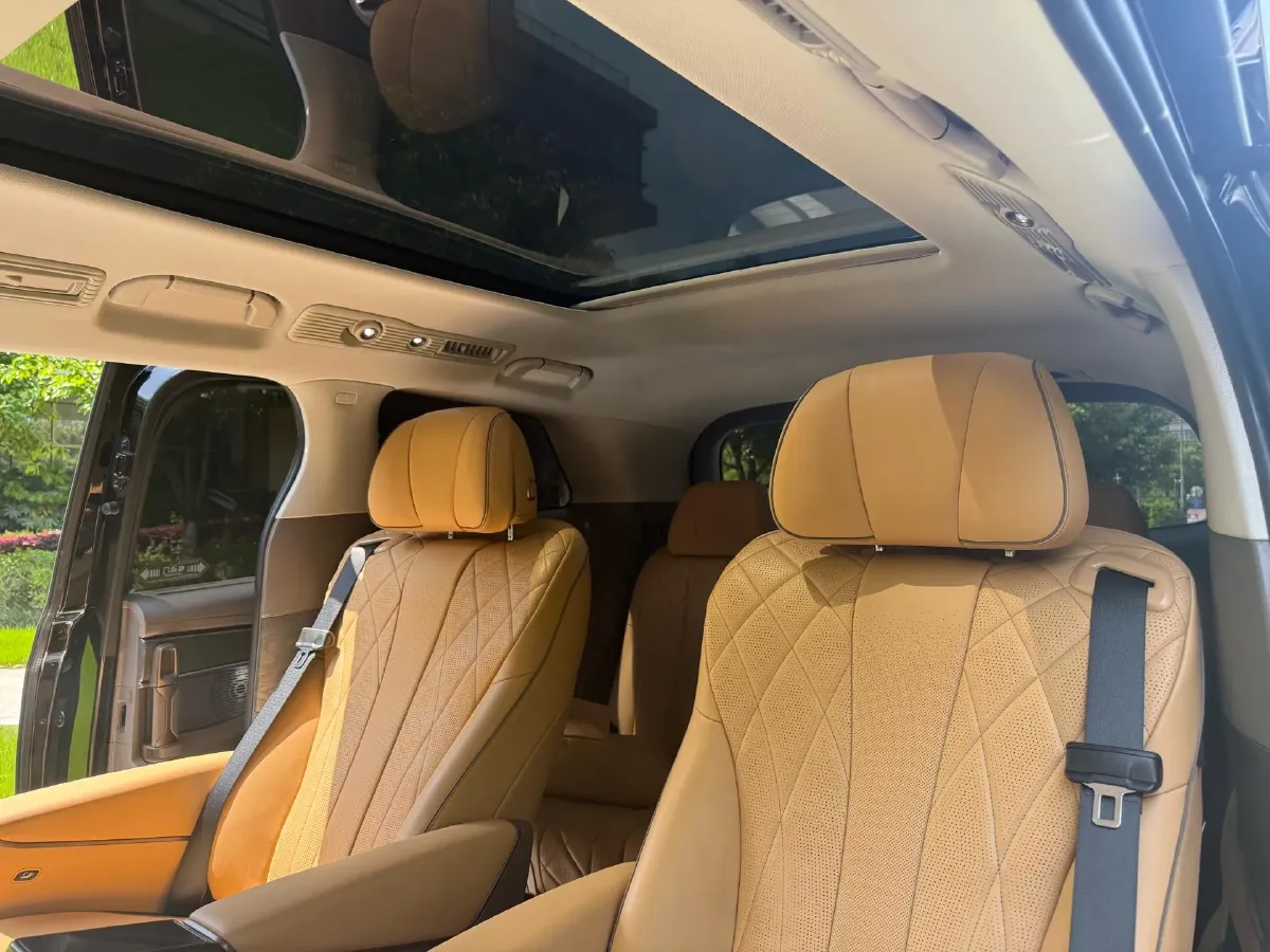 2022 HongQi HS7 3.0T 337HP V6 8AT,autocango,china used car exporter,china ev exporter,chinese used car exporter,chinese used ev exporter