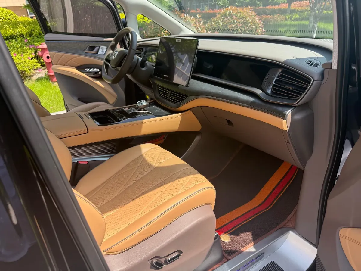 2022 HongQi HS7 3.0T 337HP V6 8AT,autocango,china used car exporter,china ev exporter,chinese used car exporter,chinese used ev exporter