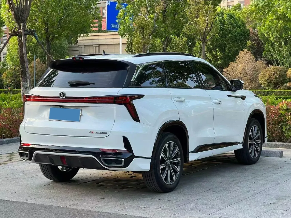 2023 ChangAn CS75 1.5T 188HP L4 7DCT,autocango,china used car exporter,china ev exporter,chinese used car exporter,chinese used ev exporter