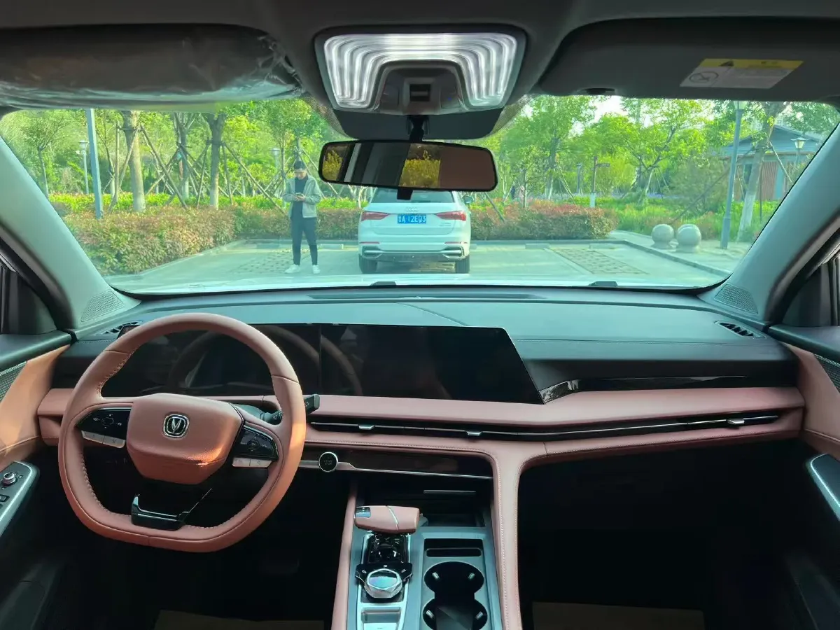 2023 ChangAn CS75 1.5T 188HP L4 7DCT,autocango,china used car exporter,china ev exporter,chinese used car exporter,chinese used ev exporter