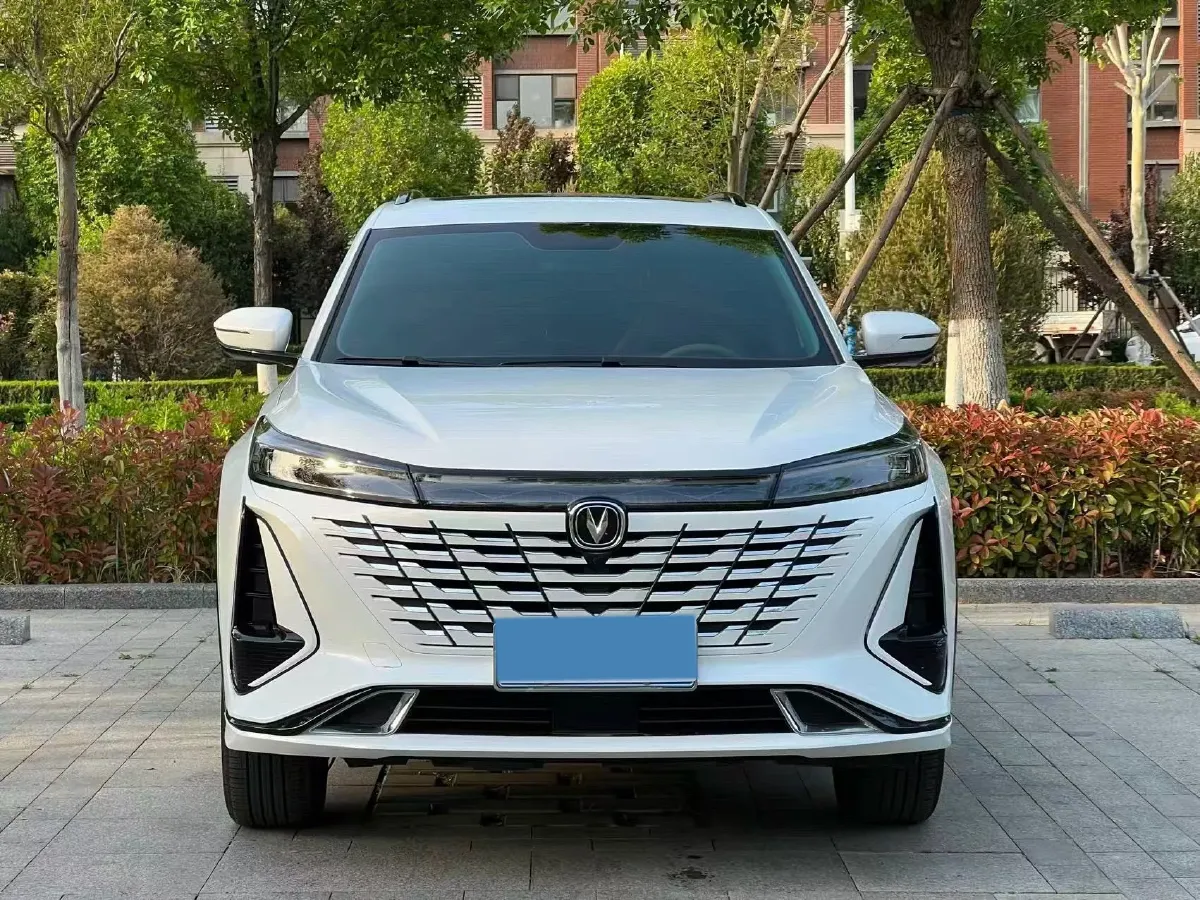 2023 ChangAn CS75 1.5T 188HP L4 7DCT,autocango,china used car exporter,china ev exporter,chinese used car exporter,chinese used ev exporter