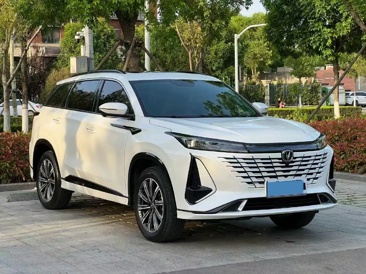 2023 ChangAn CS75 1.5T 188HP L4 7DCT,autocango,china used car exporter,china ev exporter,chinese used car exporter,chinese used ev exporter