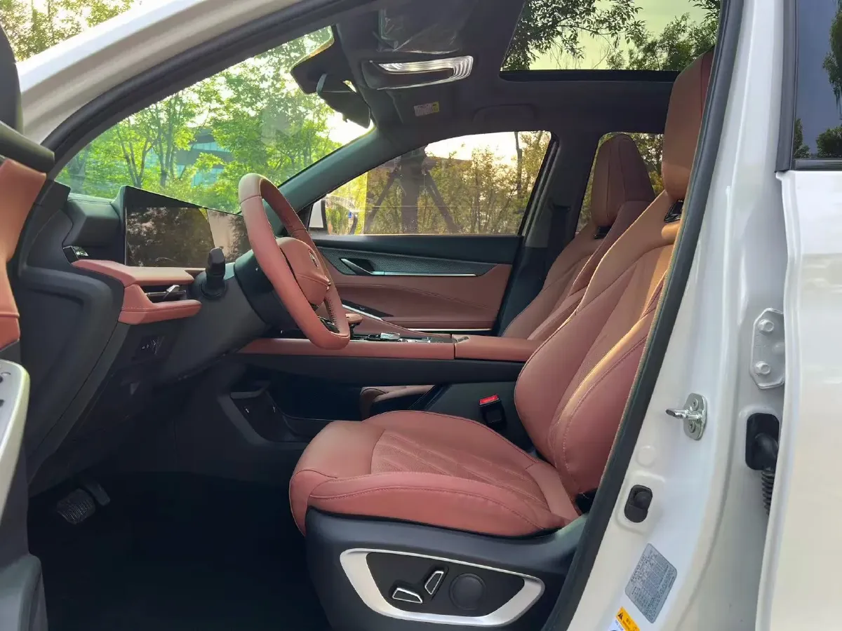 2023 ChangAn CS75 1.5T 188HP L4 7DCT,autocango,china used car exporter,china ev exporter,chinese used car exporter,chinese used ev exporter