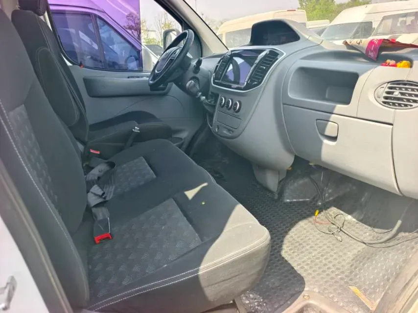 2020 MAXUS XinTu V80 2.5T 136HP L4 6MT,autocango,china used car exporter,china ev exporter,chinese used car exporter,chinese used ev exporter