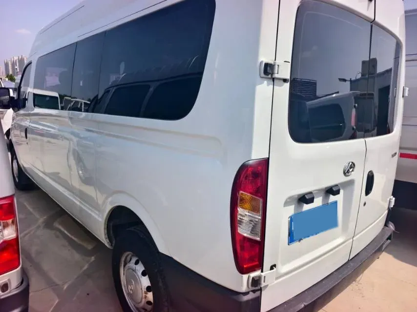 2020 MAXUS XinTu V80 2.5T 136HP L4 6MT,autocango,china used car exporter,china ev exporter,chinese used car exporter,chinese used ev exporter