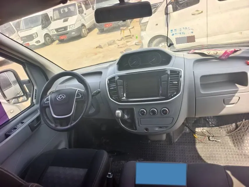 2020 MAXUS XinTu V80 2.5T 136HP L4 6MT,autocango,china used car exporter,china ev exporter,chinese used car exporter,chinese used ev exporter