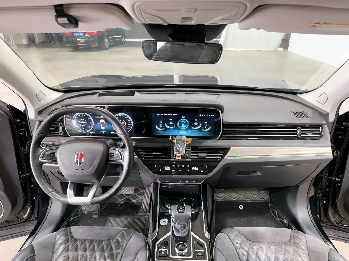 2022 HongQi HS5 2.0T 224HP L4 6AT,autocango,china used car exporter,china ev exporter,chinese used car exporter,chinese used ev exporter