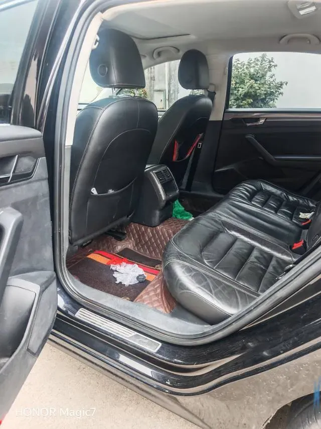 2015 Volkswagen Passat 1.8T 160HP L4 6AT,autocango,china used car exporter,china ev exporter,chinese used car exporter,chinese used ev exporter