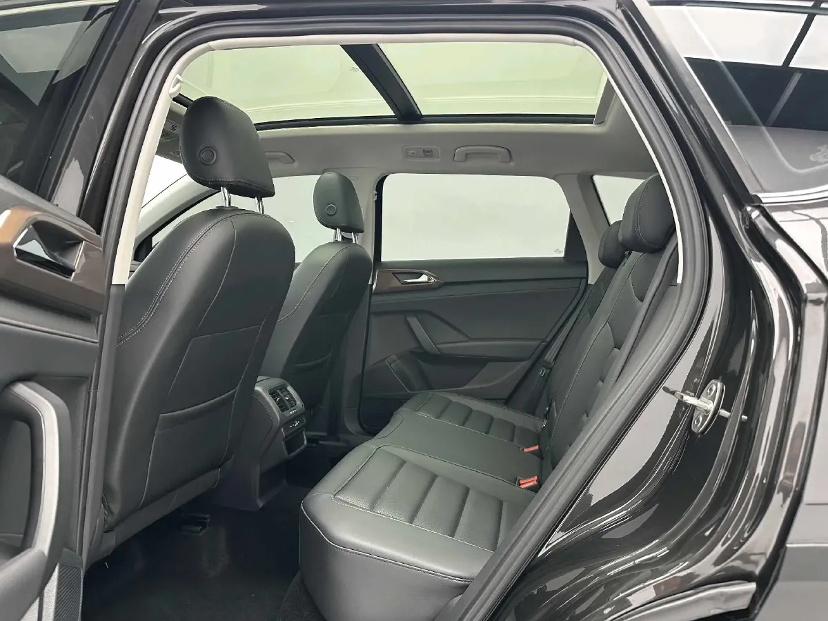 2022 Volkswagen Tharu 1.4T 150HP L4 7DCT,autocango,china used car exporter,china ev exporter,chinese used car exporter,chinese used ev exporter