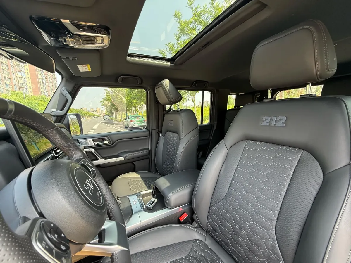 2024 212 212 T01 2.0T 252HP L4 8AT,autocango,china used car exporter,china ev exporter,chinese used car exporter,chinese used ev exporter