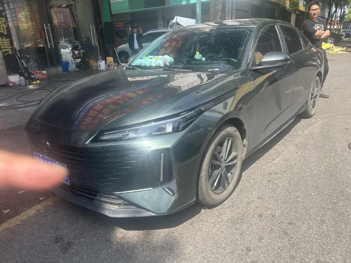 2023 ChangAn Oshan Z6 1.5T 188HP L4 7DCT,autocango,china used car exporter,china ev exporter,chinese used car exporter,chinese used ev exporter