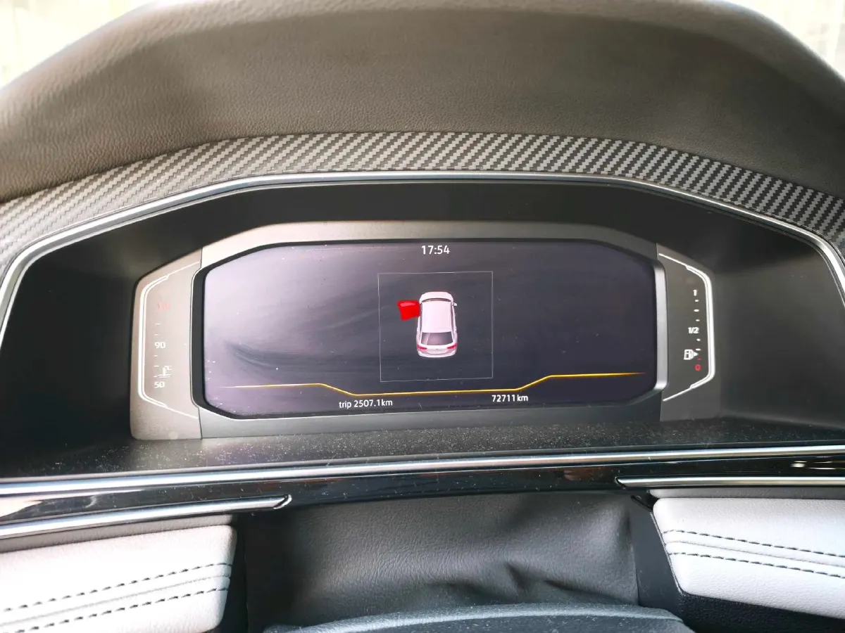 2023 Volkswagen Tiguan L 2.0T 220HP L4 7DCT,autocango,china used car exporter,china ev exporter,chinese used car exporter,chinese used ev exporter