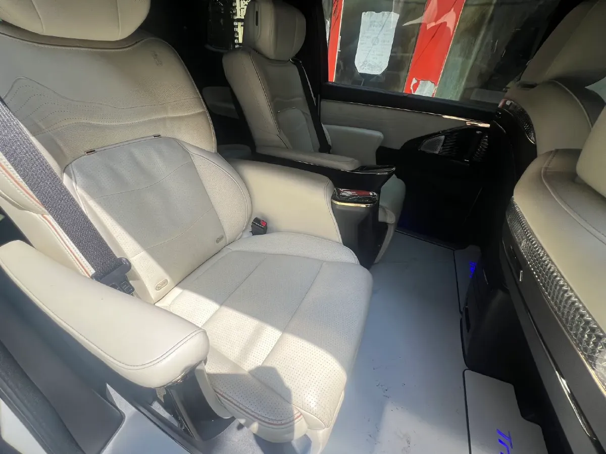 2023 GAC Trumpchi M8 2.0T 190HP L4 E-CVT Hybrid,autocango,china used car exporter,china ev exporter,chinese used car exporter,chinese used ev exporter