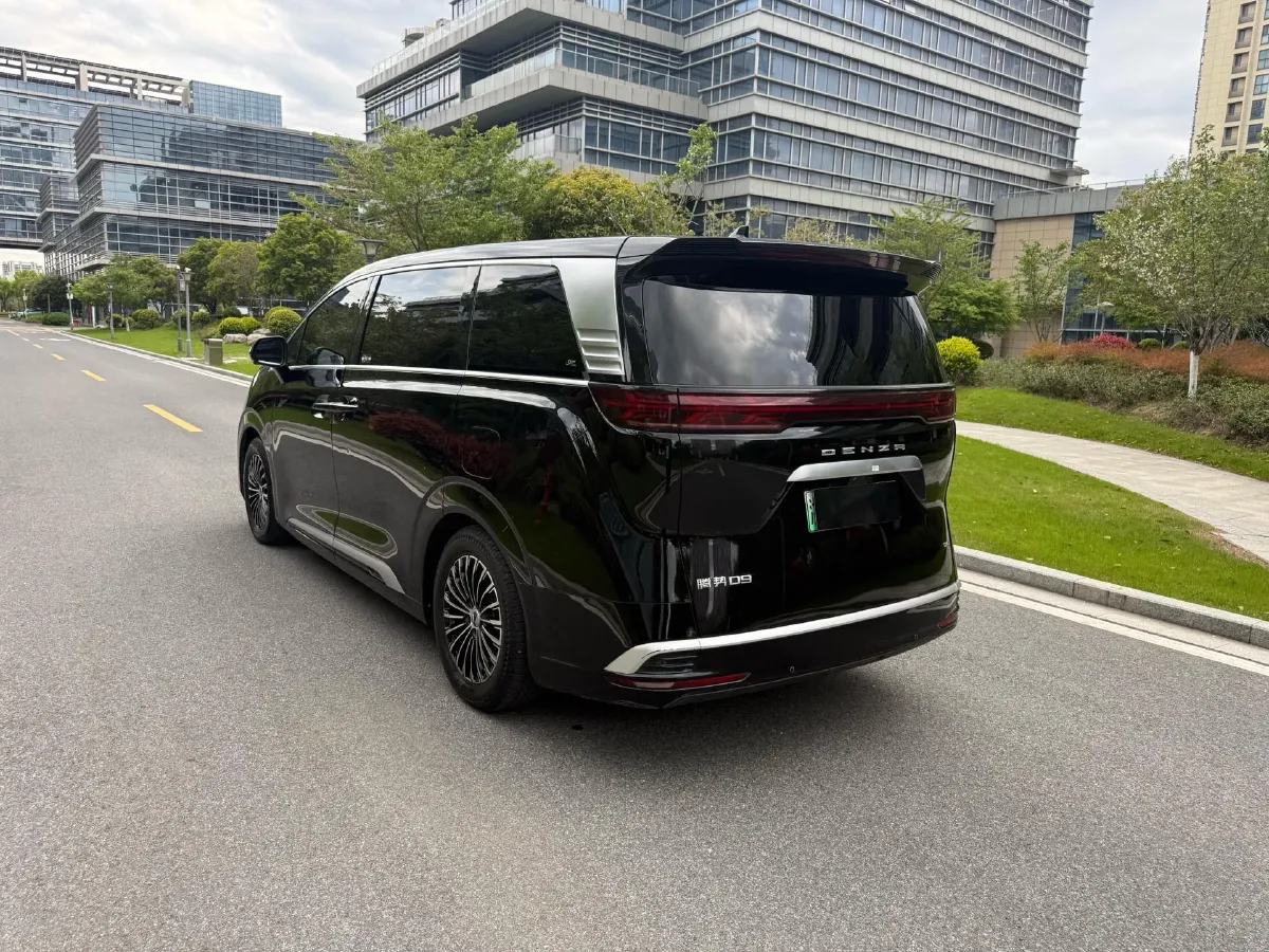 2022 HongQi HS7 3.0T 337HP V6 8AT,autocango,china used car exporter,china ev exporter,chinese used car exporter,chinese used ev exporter